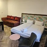 Priyateli - Friends Hotel 2*