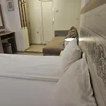 Priyateli - Friends Hotel