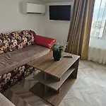 Hotel Priyateli - Friends