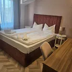 Priyateli - Friends Отель 2*