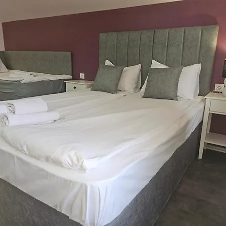 Priyateli - Friends Hotel