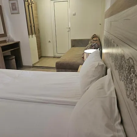 Priyateli - Friends Hotel