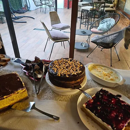 Готель Priyateli - Friends 2*