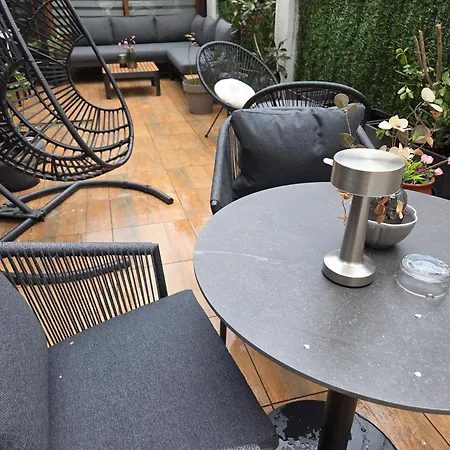 Priyateli - Friends Отель 2*