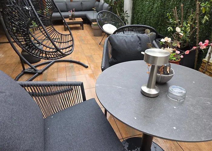 Priyateli - Friends Отель 2*